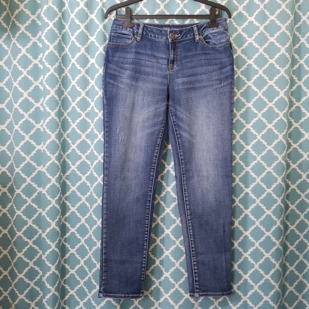 Maurices Jeans DenimFlex Distressed size 9/10